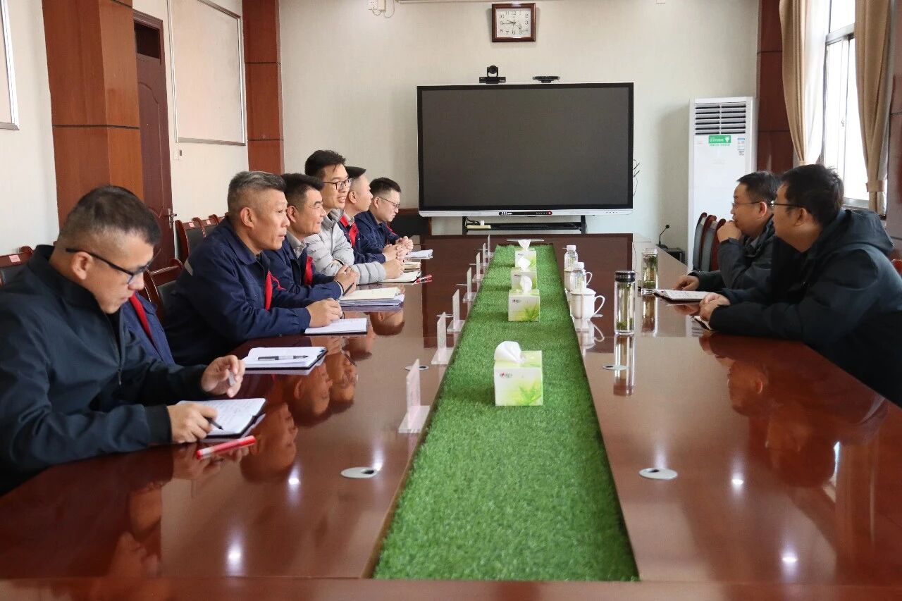 督导加压守底线 实干笃行保安全 —— 红旗煤矿全力筑牢年末岁初安全生产坚固防线